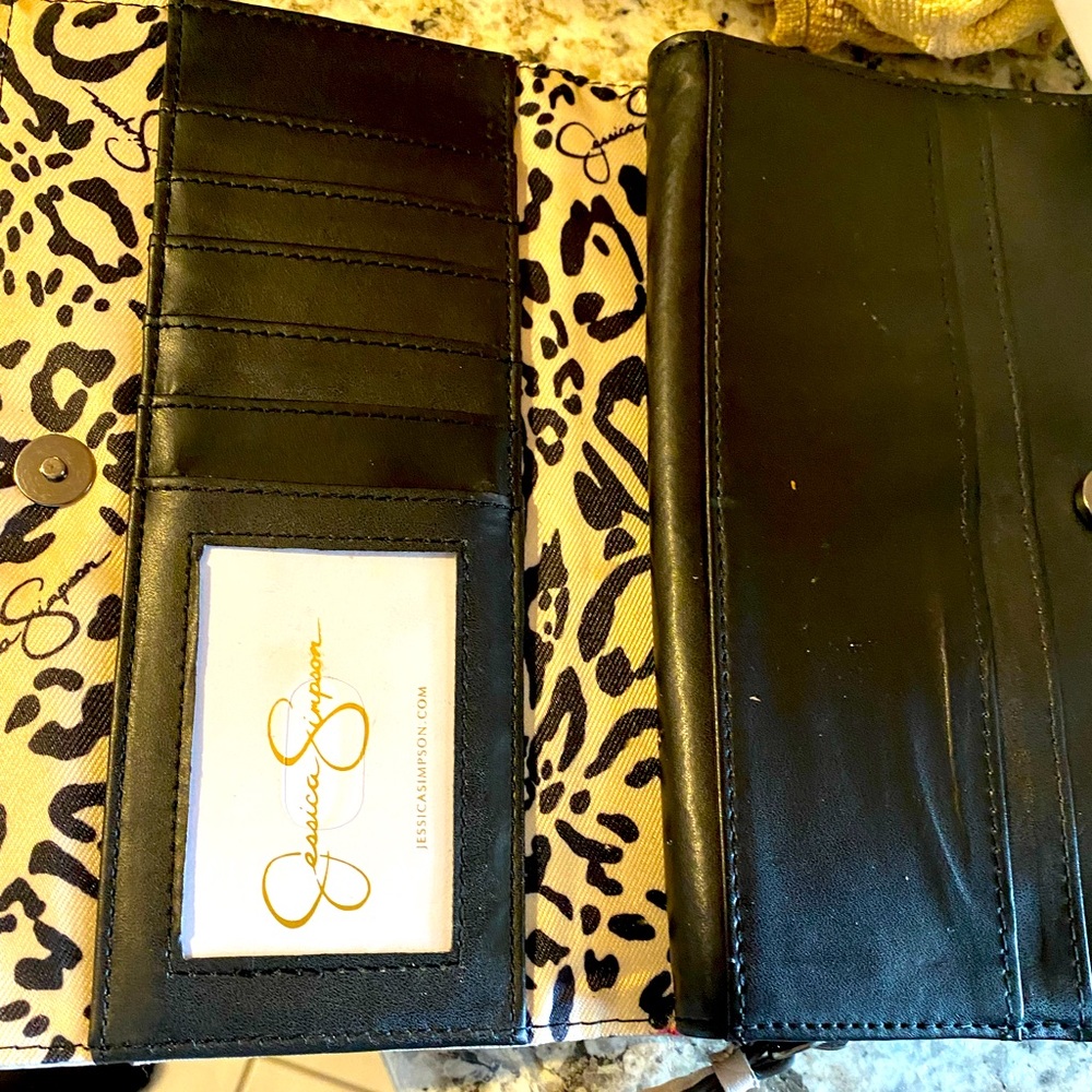 Jessica Simpson wallet